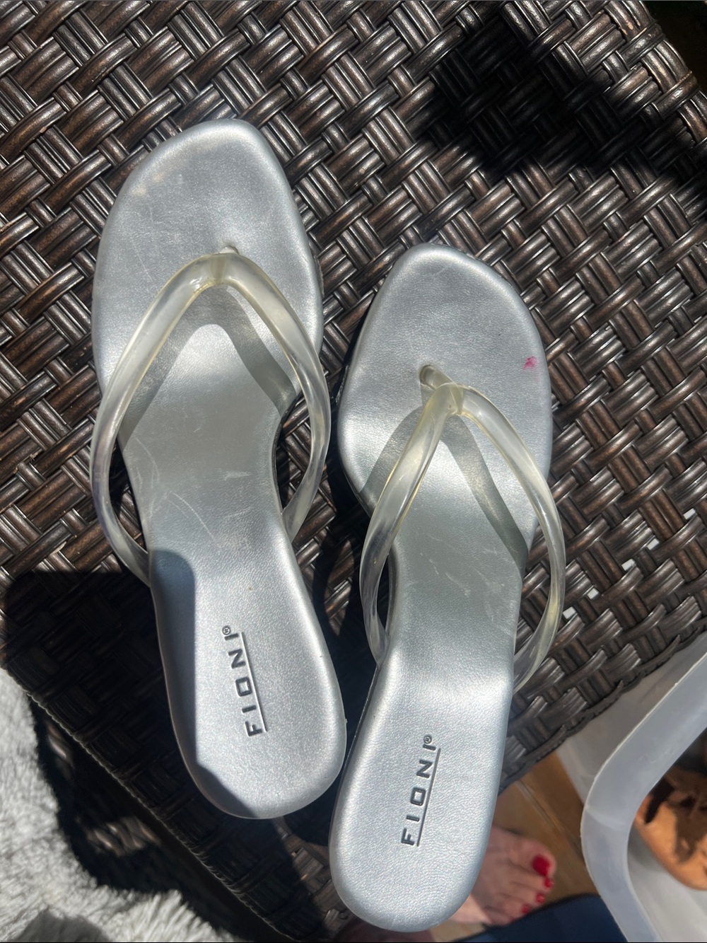 FIONI Clothing Silver Clear-Strap Kitten Heel Sandals - Picture 7 of 7